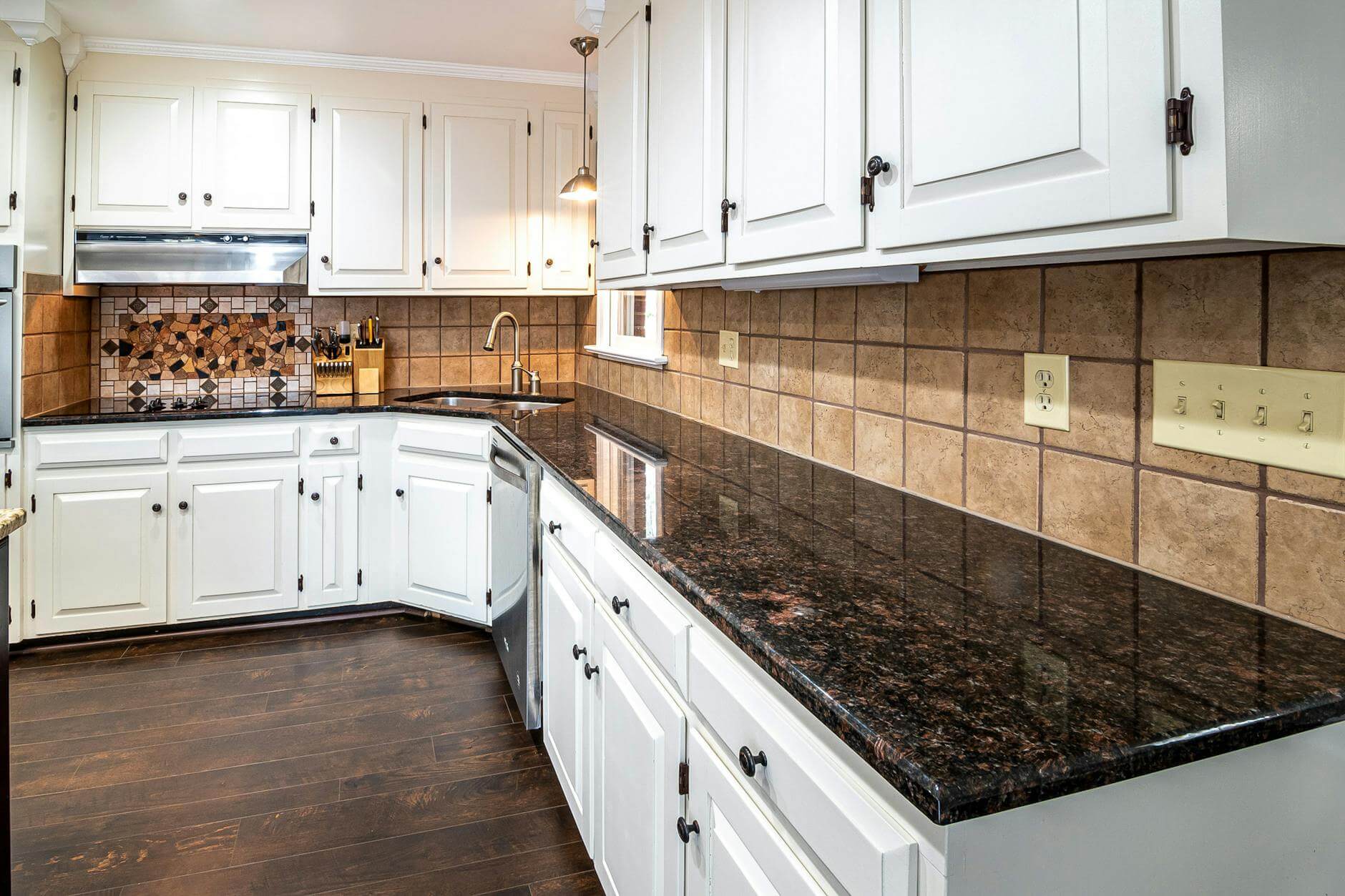 tiled wall on kitchen